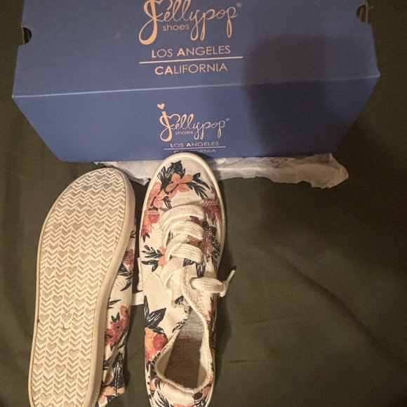 Floral canvas sneakers - Picture 3 of 3